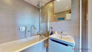ensuite- click for photo gallery
